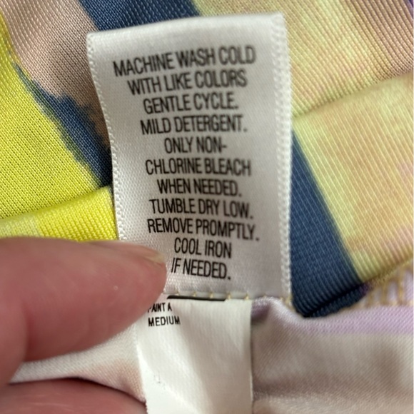 Simply Vera Vera Wang Purple and Yellow Ruched Blouse - Picture 5 of 12